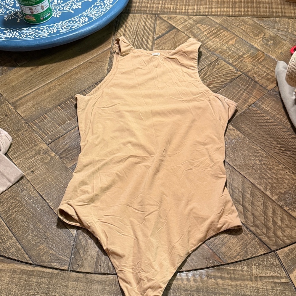 SKIMS fits everybody high neck bodysuit in Sienna ,sz small - Picture 2 of 8